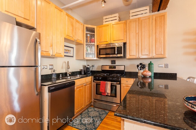 property at 1735 W Diversey Pky