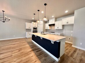 9948 NW 94th St in Yukon, OK - Building Photo - Building Photo