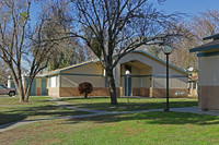 Parkside Apartments in Huron, CA - Foto de edificio - Building Photo