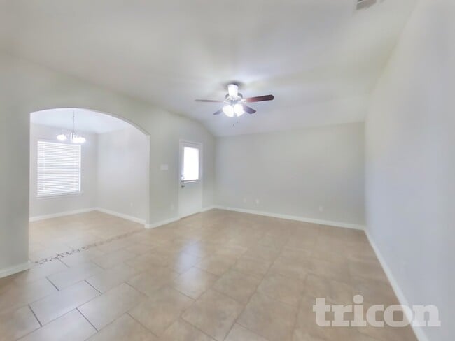 12220 Hunters Crossing Ln in Burleson, TX - Building Photo - Building Photo