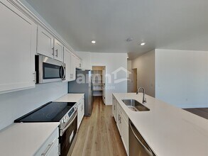 12230 Thunder Creek Pky in Marana, AZ - Building Photo - Building Photo