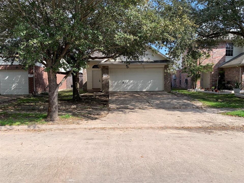 6722 Highwind Bend Ln in Katy, TX - Building Photo