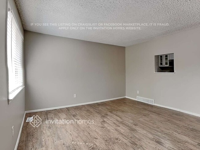 1839 S Mobile St in Aurora, CO - Foto de edificio - Building Photo