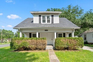 2146 N Roosevelt Ave in Springfield, MO - Building Photo