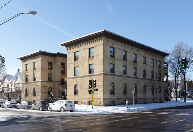 Ashmore Apartments in Minneapolis, MN - Building Photo - Building Photo