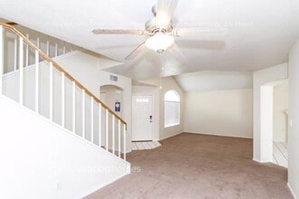 8616 Gabilan Ct in Las Vegas, NV - Building Photo - Building Photo