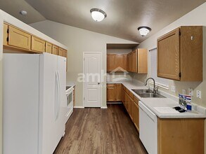 6254 W Sarah Cir in Salt Lake City, UT - Building Photo - Building Photo