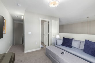 2511 W Queen Creek Rd in Chandler, AZ - Building Photo - Building Photo