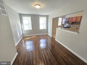2805 Edison Hwy in Baltimore, MD - Foto de edificio - Building Photo