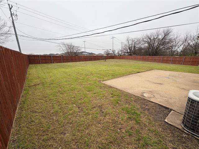 126 Southside Dr in Sanger, TX - Building Photo - Building Photo