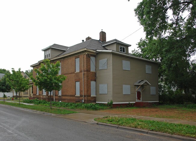 1727 Emerson Ave N in Minneapolis, MN - Foto de edificio - Building Photo