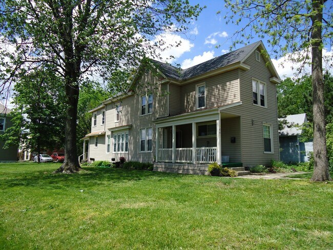 2445 East Ave in Columbus, OH - Building Photo - Building Photo