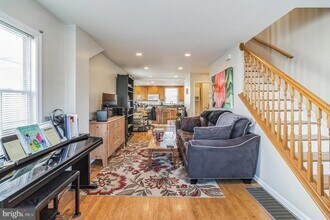 449 Parker Ave in Philadelphia, PA - Foto de edificio - Building Photo