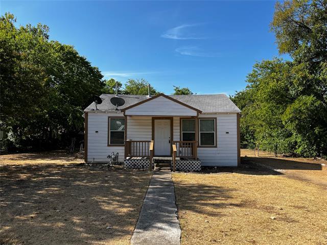 214 E Little St in Duncanville, TX - Building Photo