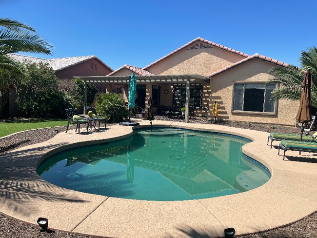 1623 E Palo Verde Dr in Casa Grande, AZ - Building Photo - Building Photo