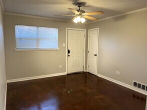 2423 22nd Pl in Lubbock, TX - Building Photo - Building Photo
