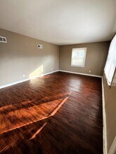 2823 Meadowlark Ave in Jennings, MO - Building Photo - Building Photo