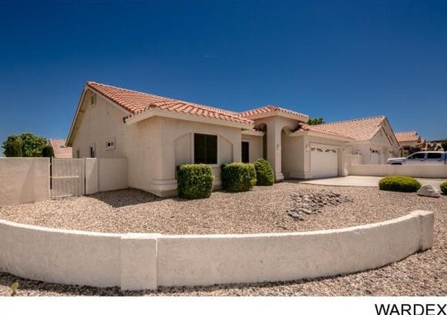 2610 Golf Dr in Kingman, AZ - Foto de edificio - Building Photo