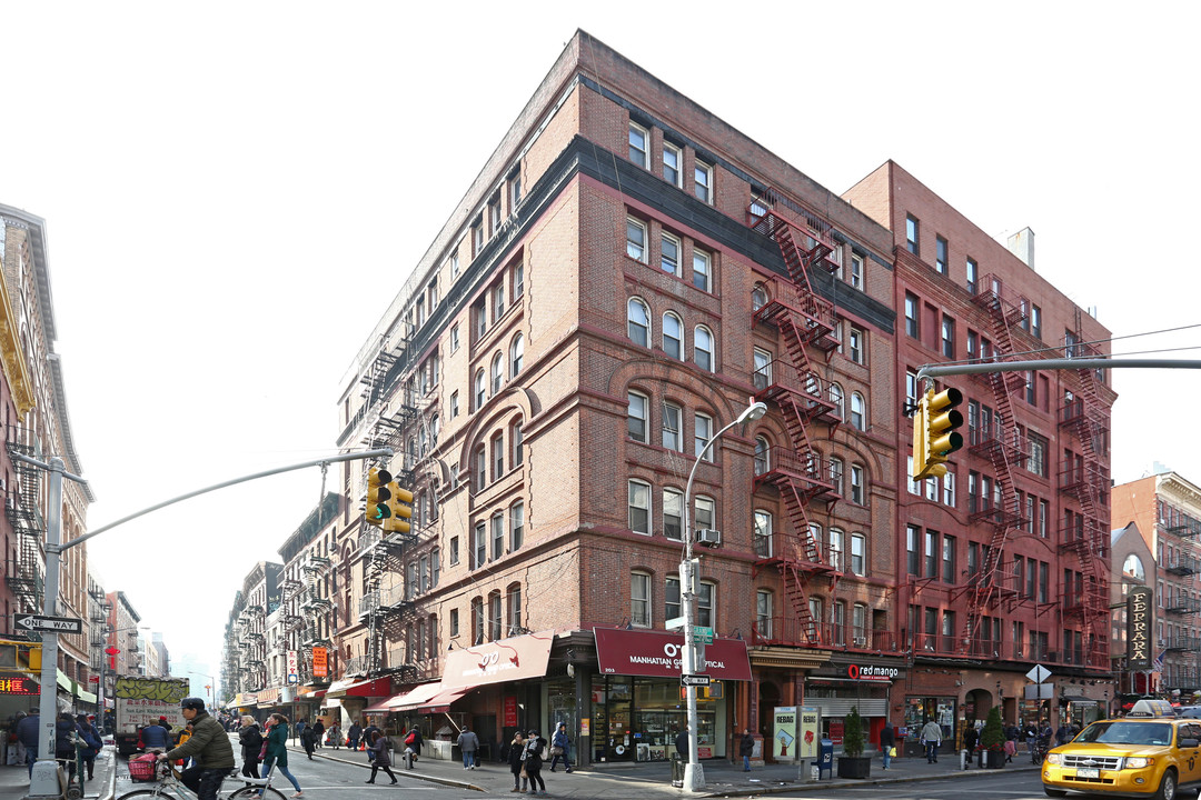 147 Mott St in New York, NY - Foto de edificio