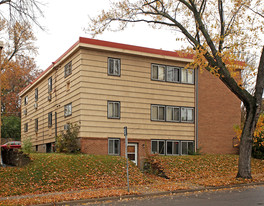 1298 Edgcumbe Rd in St. Paul, MN - Building Photo