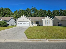 112 Belvedere Dr in Holly Ridge, NC - Building Photo