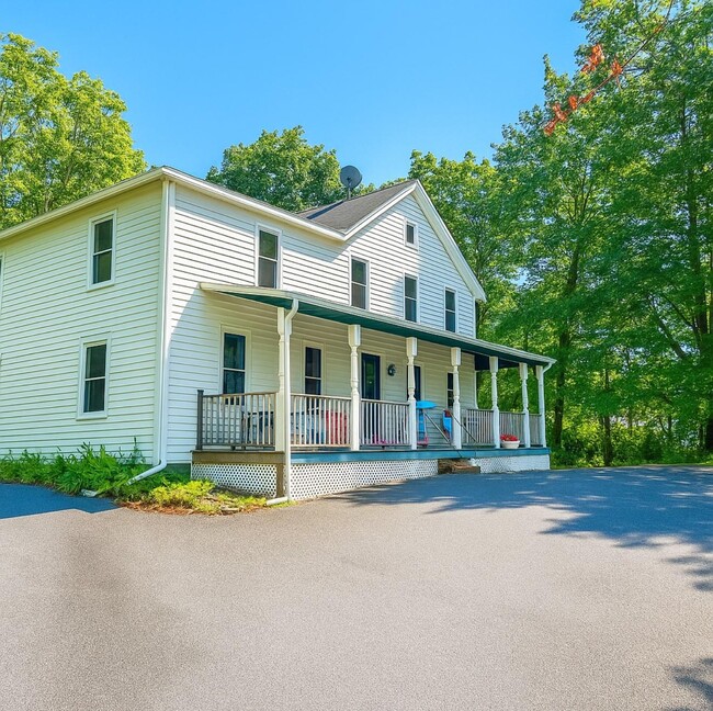352 Violet Ave