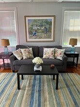 21 Blaney St, Unit #1 in Swampscott, MA - Foto de edificio - Building Photo