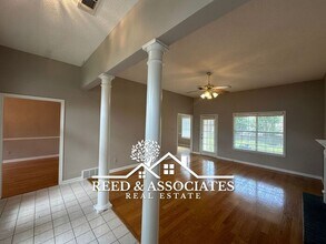 8271 Floral Springs Dr in Cordova, TN - Building Photo - Building Photo