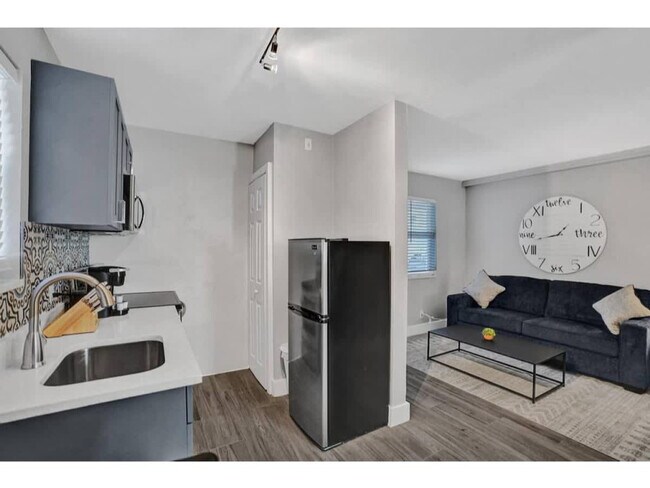 50 Davie Blvd, Unit SI FL2-ID1504006P in Fort Lauderdale, FL - Foto de edificio - Building Photo