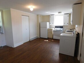 2208 Spencer Ave in New Bern, NC - Building Photo - Building Photo