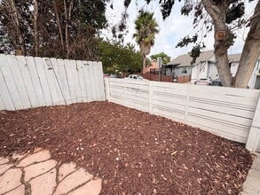 4931 Auburn Dr in San Diego, CA - Building Photo - Building Photo