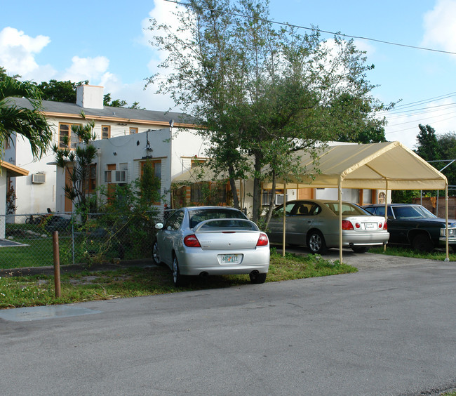 1133 NW 79th Ter in Miami, FL - Building Photo - Building Photo