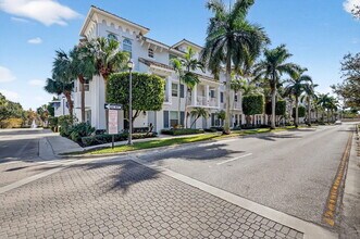 1371 Vía De Pepi in Boynton Beach, FL - Building Photo - Building Photo
