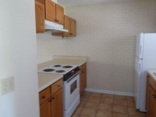 2129 Corinne St in Tallahassee, FL - Building Photo - Building Photo