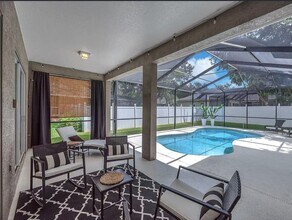 15206 Merlinpark Pl in Fish Hawk, FL - Foto de edificio - Building Photo