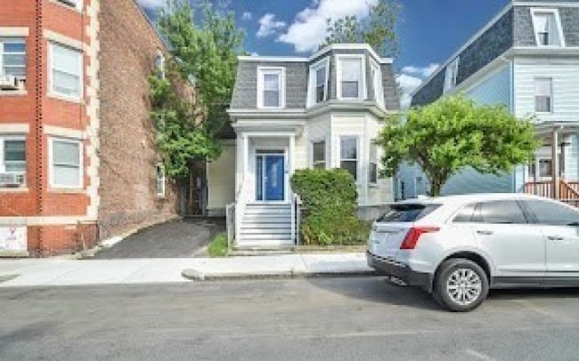 5 Weld Ave, Unit #1