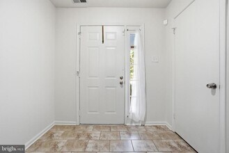 10352 College Square in Columbia, MD - Building Photo - Building Photo