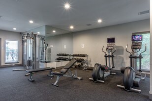 Henry Heights in Austin, TX - Building Photo