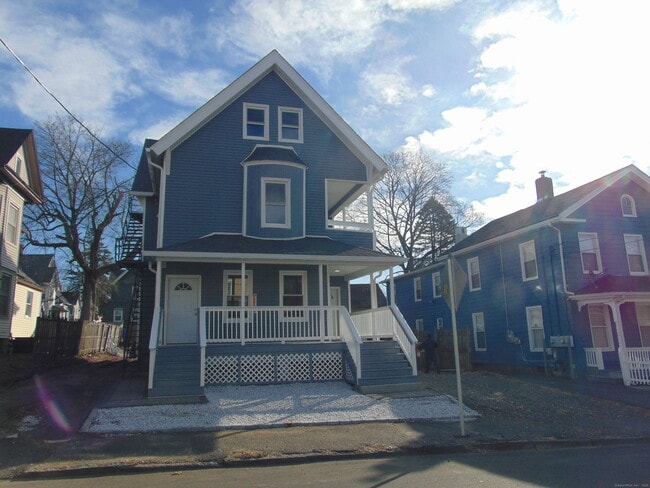 42 Waterville St in Waterbury, CT - Building Photo - Building Photo