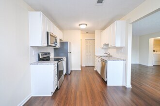 4328 Villa Dr in Blue Ash, OH - Building Photo - Building Photo