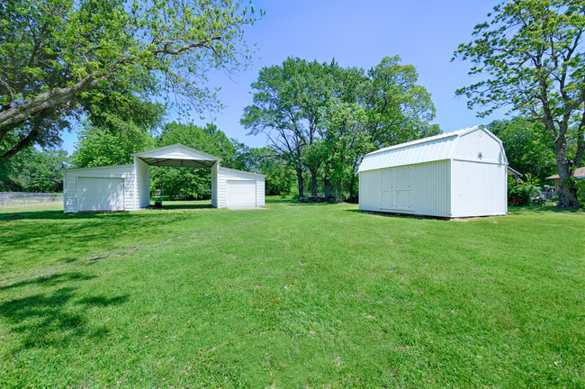 120 Janice Ln in Mabank, TX - Foto de edificio - Building Photo