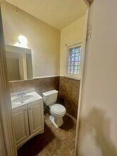 1402 E Highland Blvd in San Antonio, TX - Building Photo - Building Photo