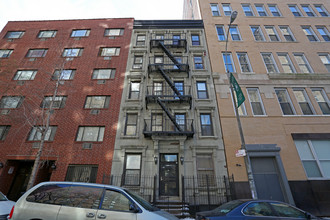 416 W 25th St in New York, NY - Building Photo - Building Photo