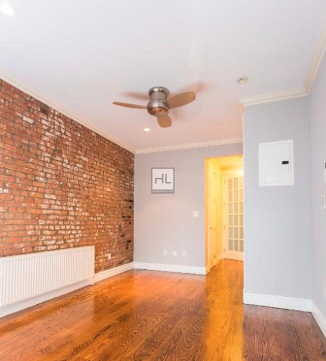 East 5th Street, Unit 3 in New York, NY - Building Photo - Building Photo