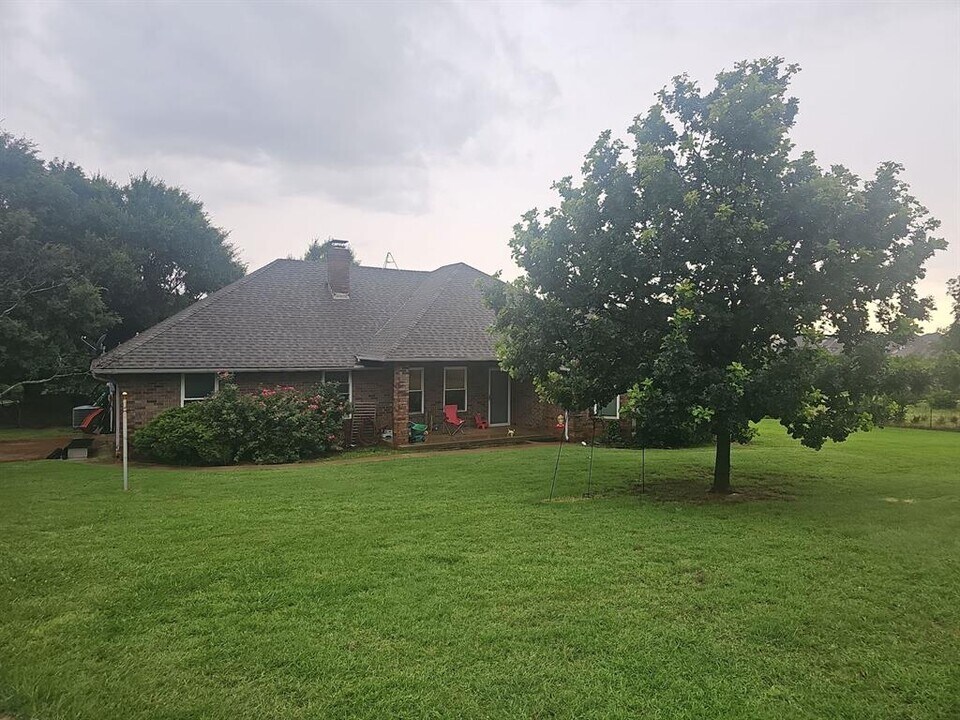 2825 N Midwest Blvd in Edmond, OK - Building Photo