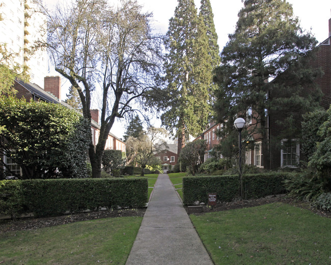 Vista Avenue Apartments