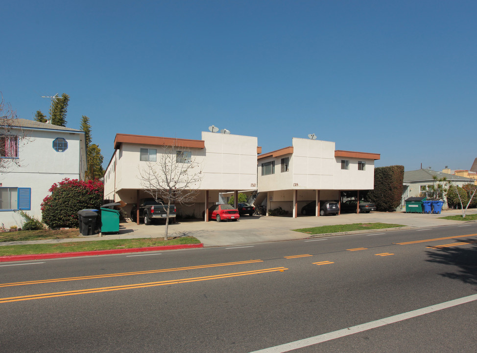 1311-1315 Ocean Park Blvd in Santa Monica, CA - Building Photo