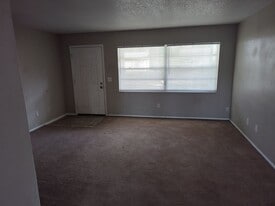 2324 S Sandburg Pt, Unit 2324 S Sandburg Pt in Homosassa Springs, FL - Building Photo