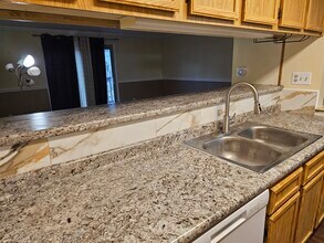 7951 Sunset Cove Dr, Unit SunSet Cove in Indianapolis, IN - Building Photo - Building Photo