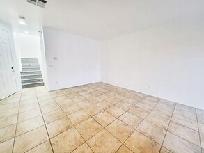 8512 Pitney Ave in Las Vegas, NV - Building Photo - Building Photo